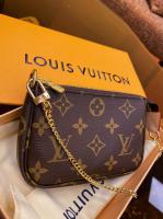 Louis Vuitton M40000 handbag
