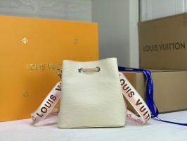 Louis Vuitton Monogram Graffiti Neverfull GM M93703 bags