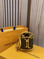 Louis vuitton M95792 leather Handbag
