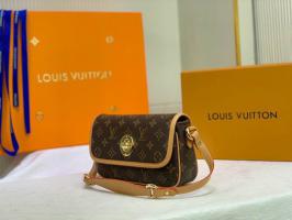 Louis Vuitton Epi Leather Bowling Montai M5931K