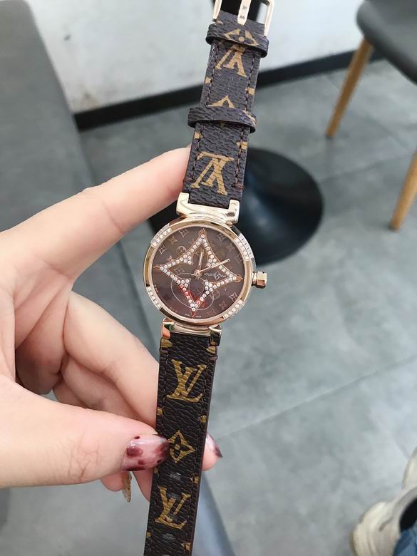 Louis Vuitton Watches LVW095