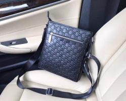Gucci-146236-F40JR-1000 Messenger handbag
