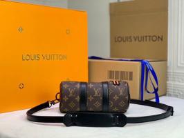 Louis vuitton M95791 leather Handbag
