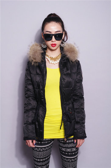Cheap Moncler Womens Coats New Style Short Black 016