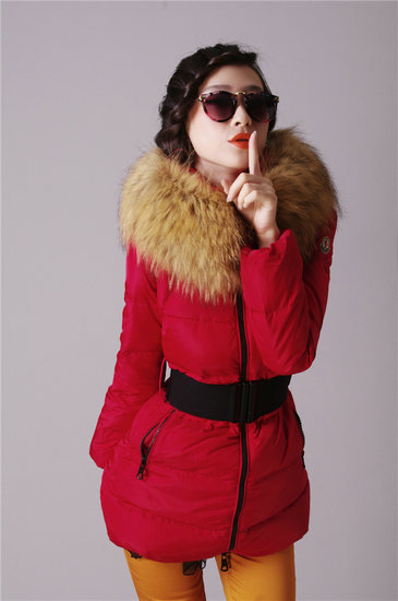 2013 Red Moncler Womens Coats Fashionable Long New Style 042